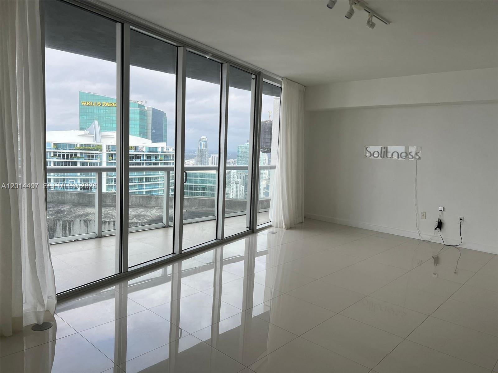 475 Brickell Ave #5508, Miami FL 33131
