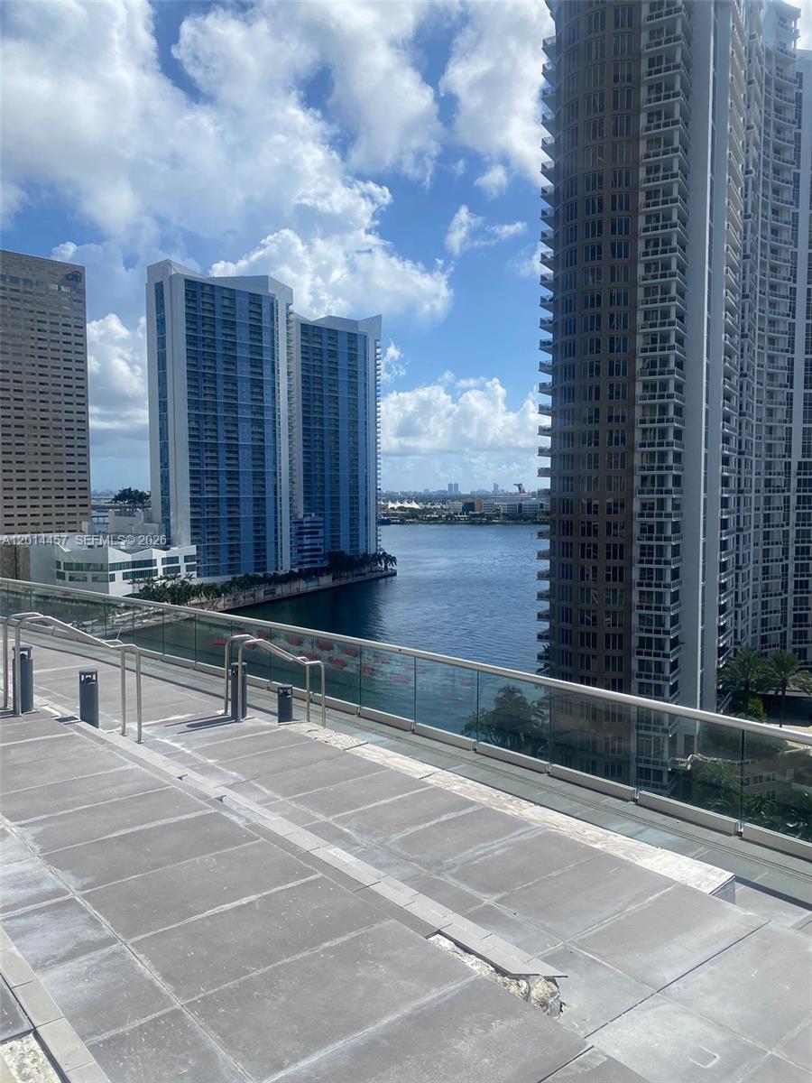 475 Brickell Ave #5508, Miami FL 33131