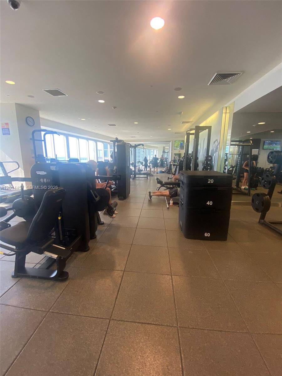 475 Brickell Ave #5508, Miami FL 33131