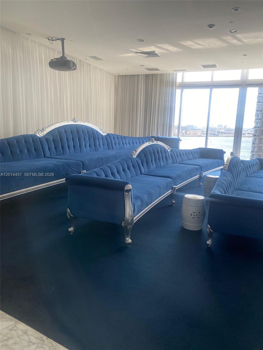 475 Brickell Ave #5508, Miami FL 33131