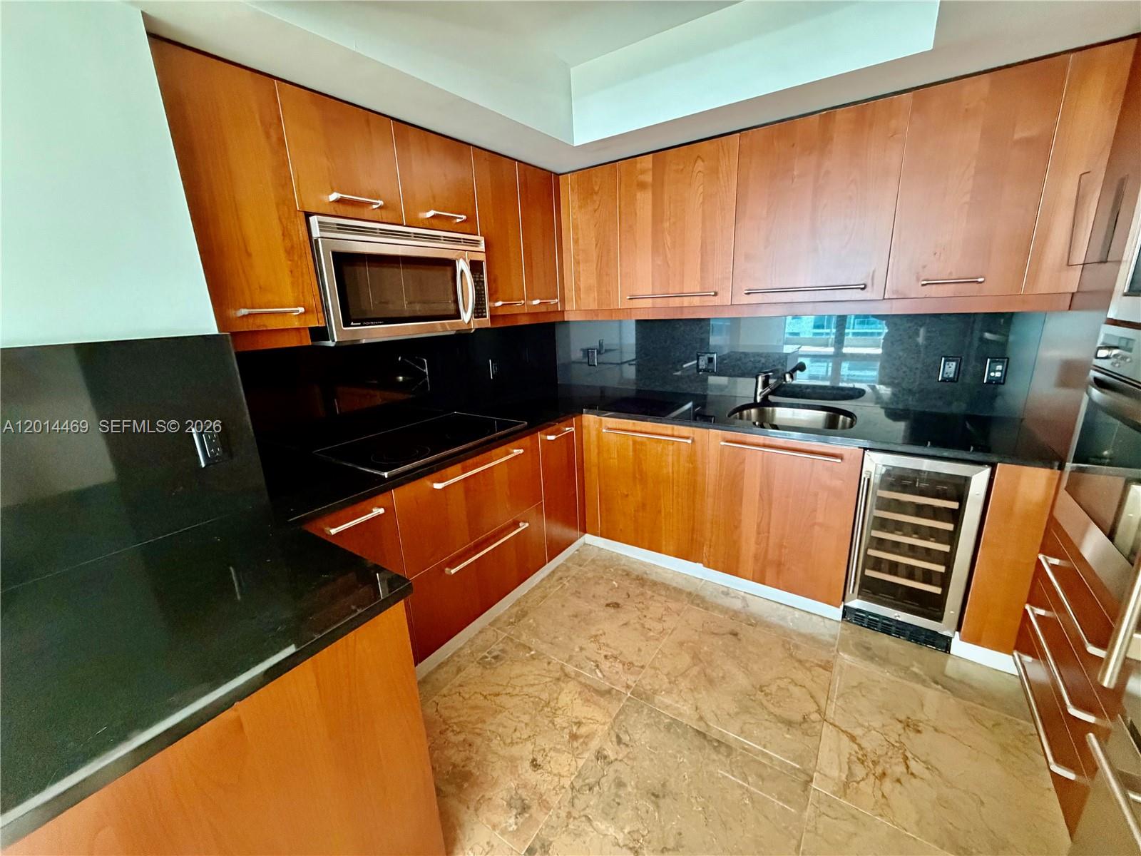 1331 Brickell Bay Dr #1006, Miami FL 33131