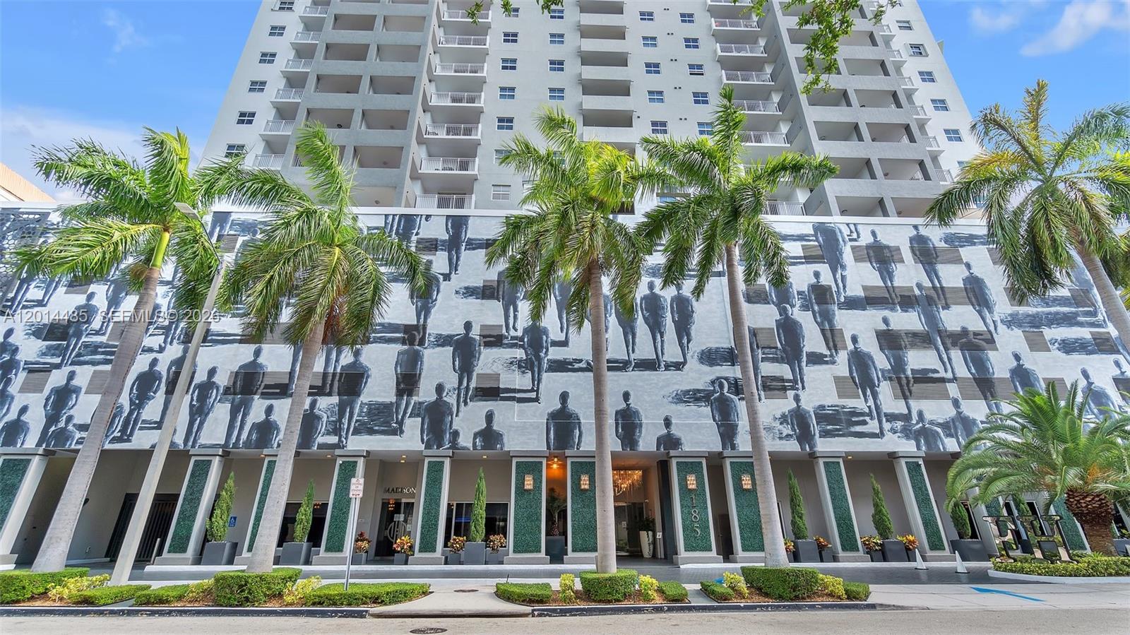 185 SE 14th Ter #1801, Miami FL 33131