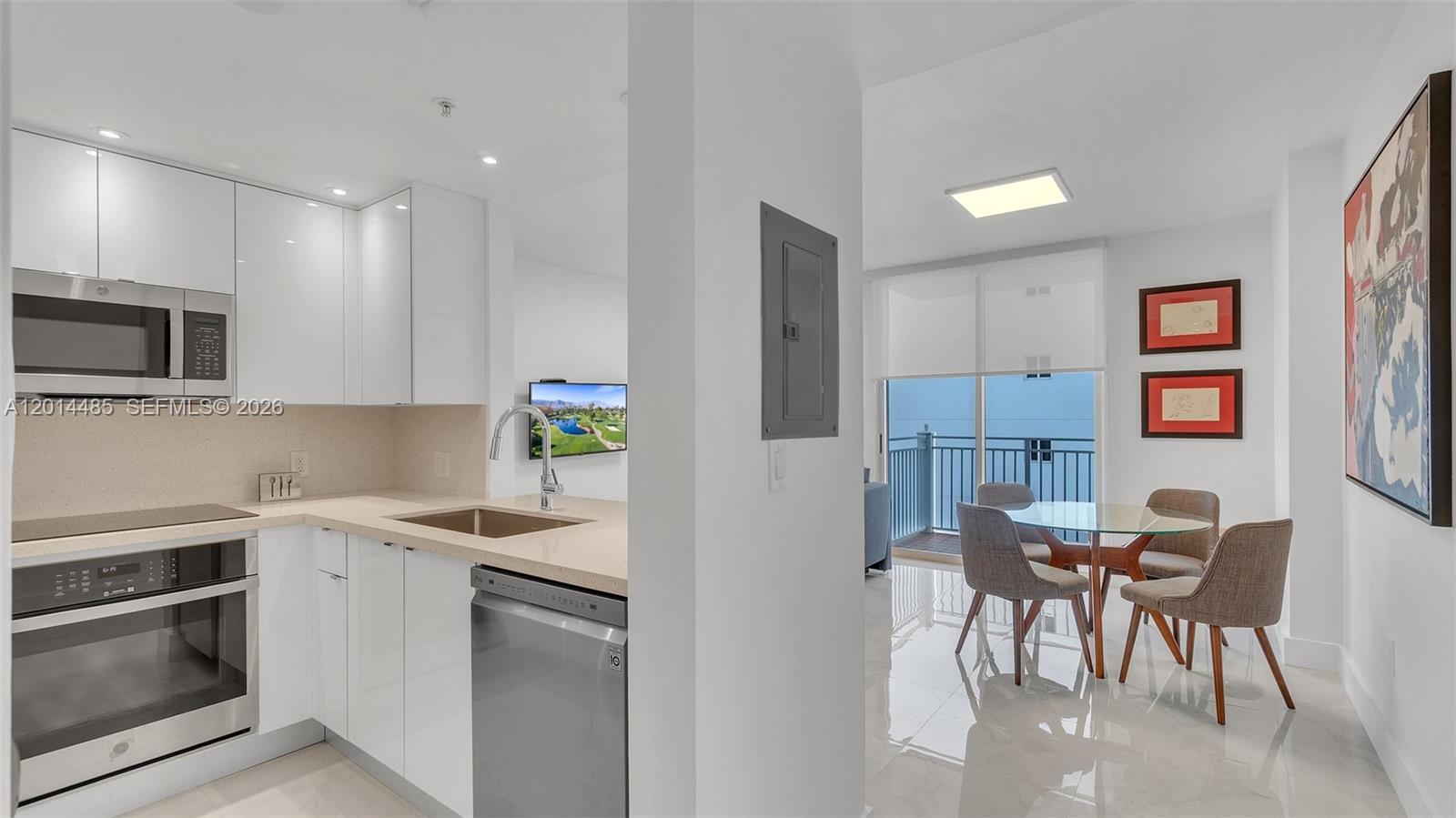 185 SE 14th Ter #1801, Miami FL 33131