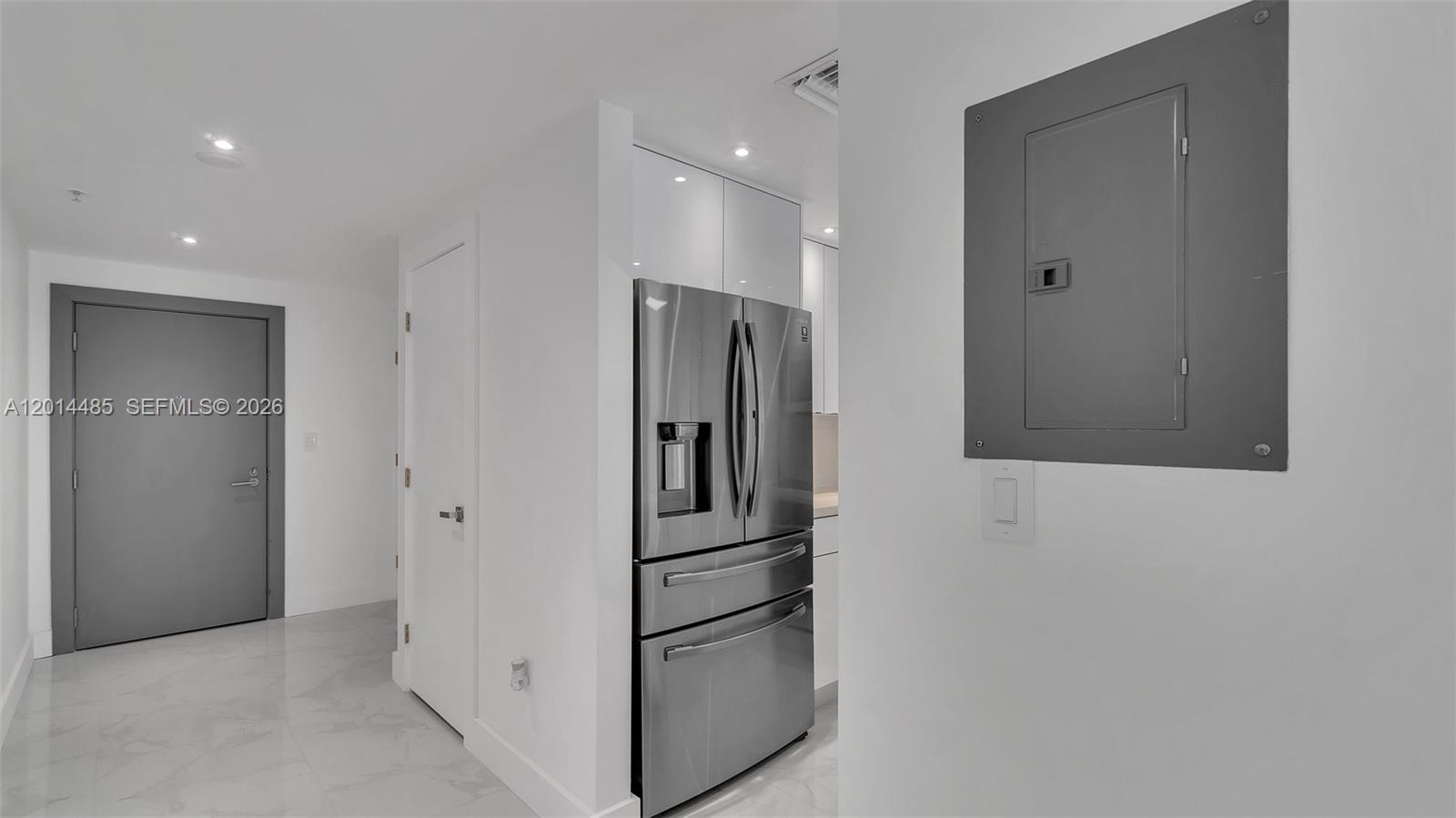 185 SE 14th Ter #1801, Miami FL 33131