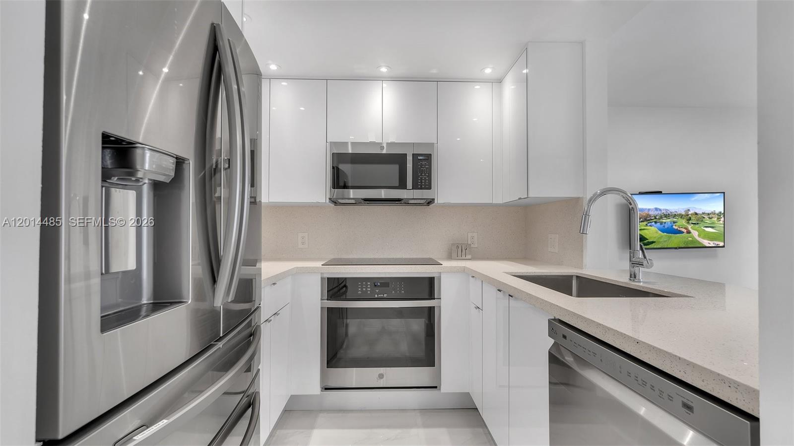185 SE 14th Ter #1801, Miami FL 33131