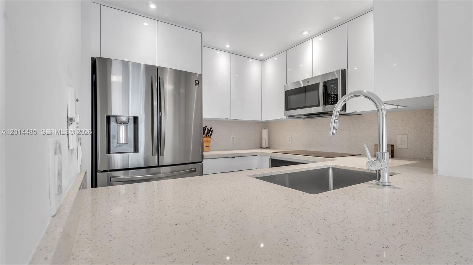 185 SE 14th Ter #1801, Miami FL 33131