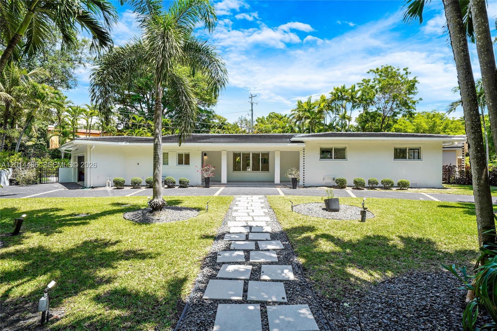 711 Sunset Dr, Coral Gables FL 33143