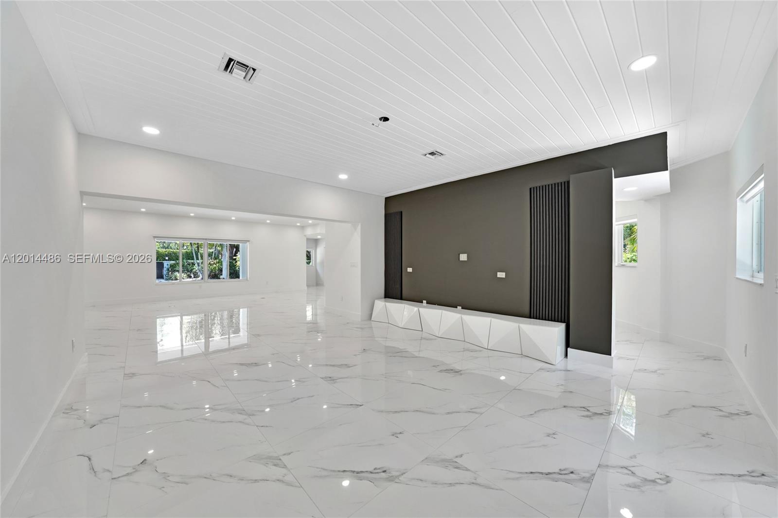711 Sunset Dr, Coral Gables FL 33143