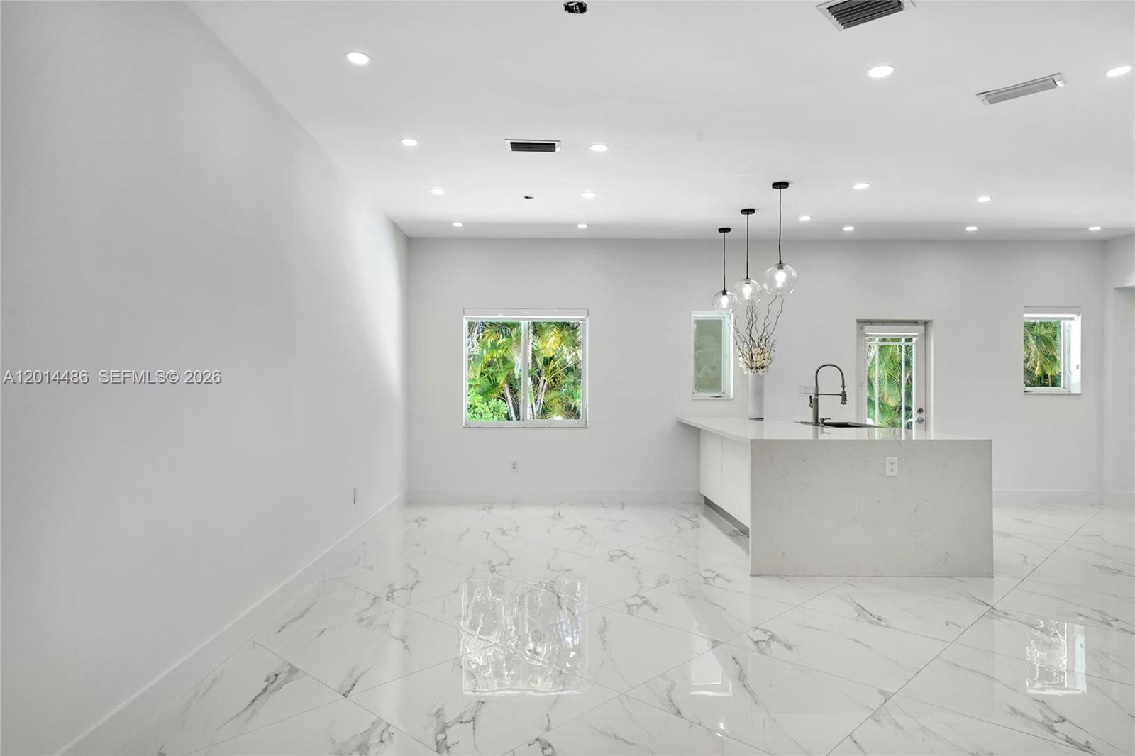 711 Sunset Dr, Coral Gables FL 33143
