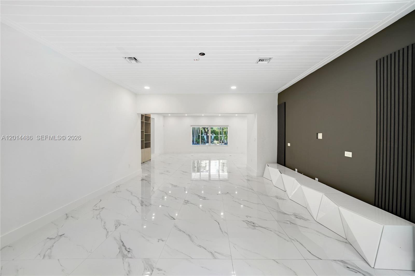 711 Sunset Dr, Coral Gables FL 33143