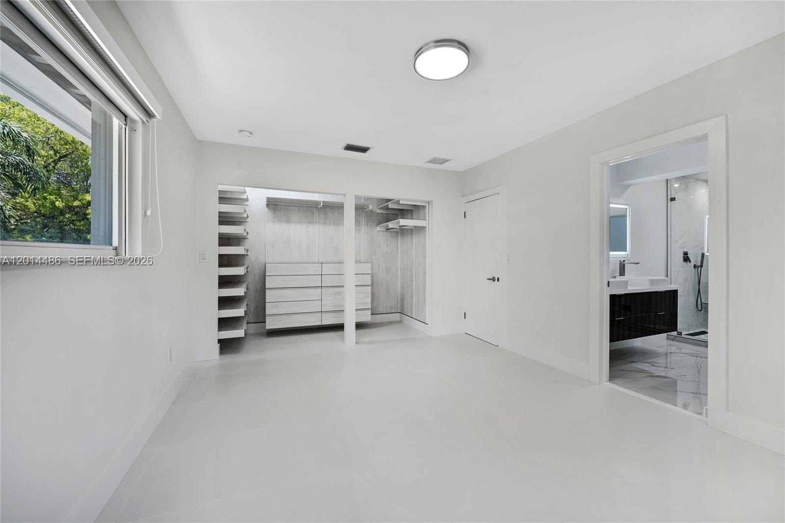 711 Sunset Dr, Coral Gables FL 33143