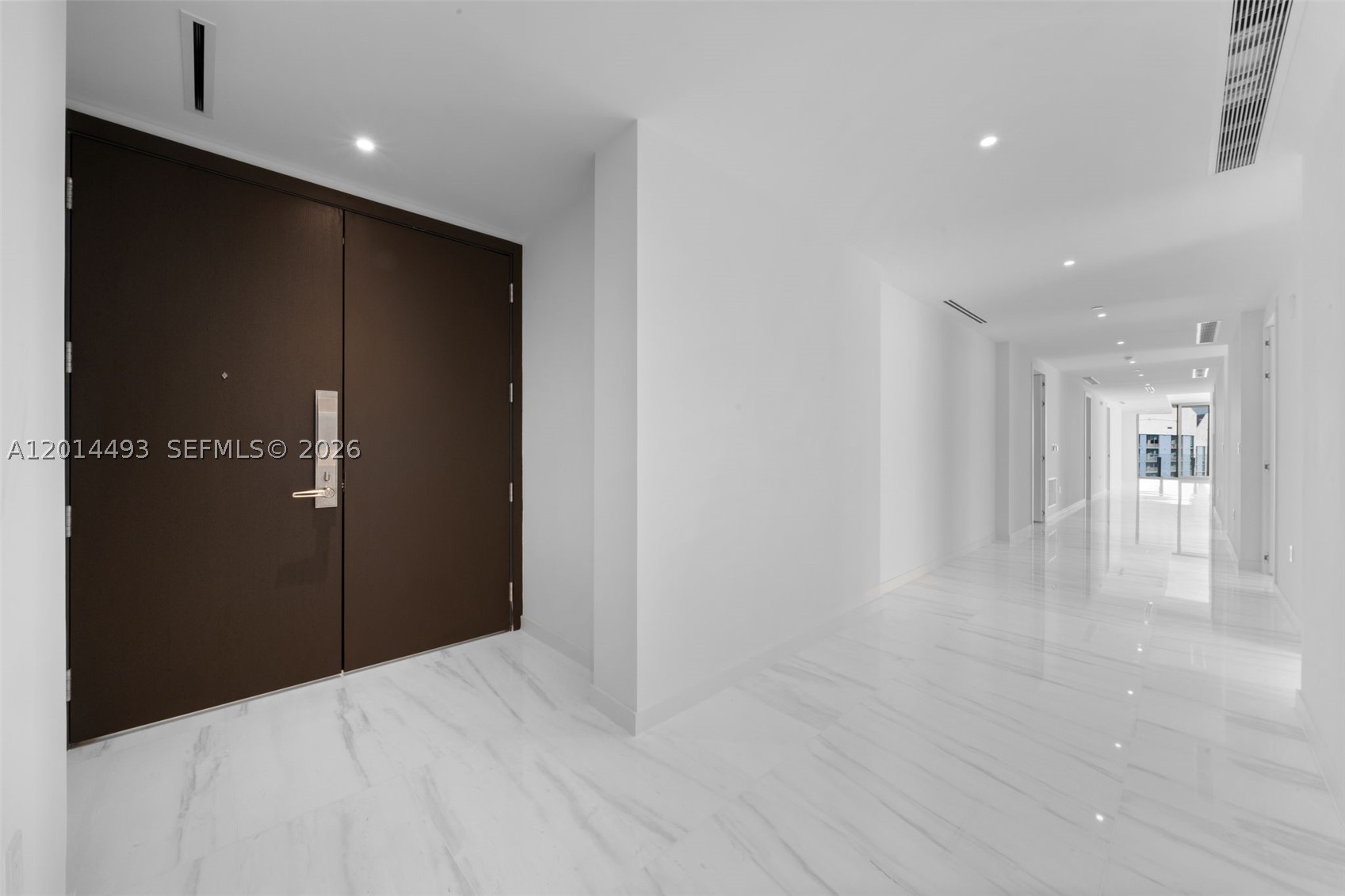 300 Biscayne Blvd Way #3801, Miami FL 33131