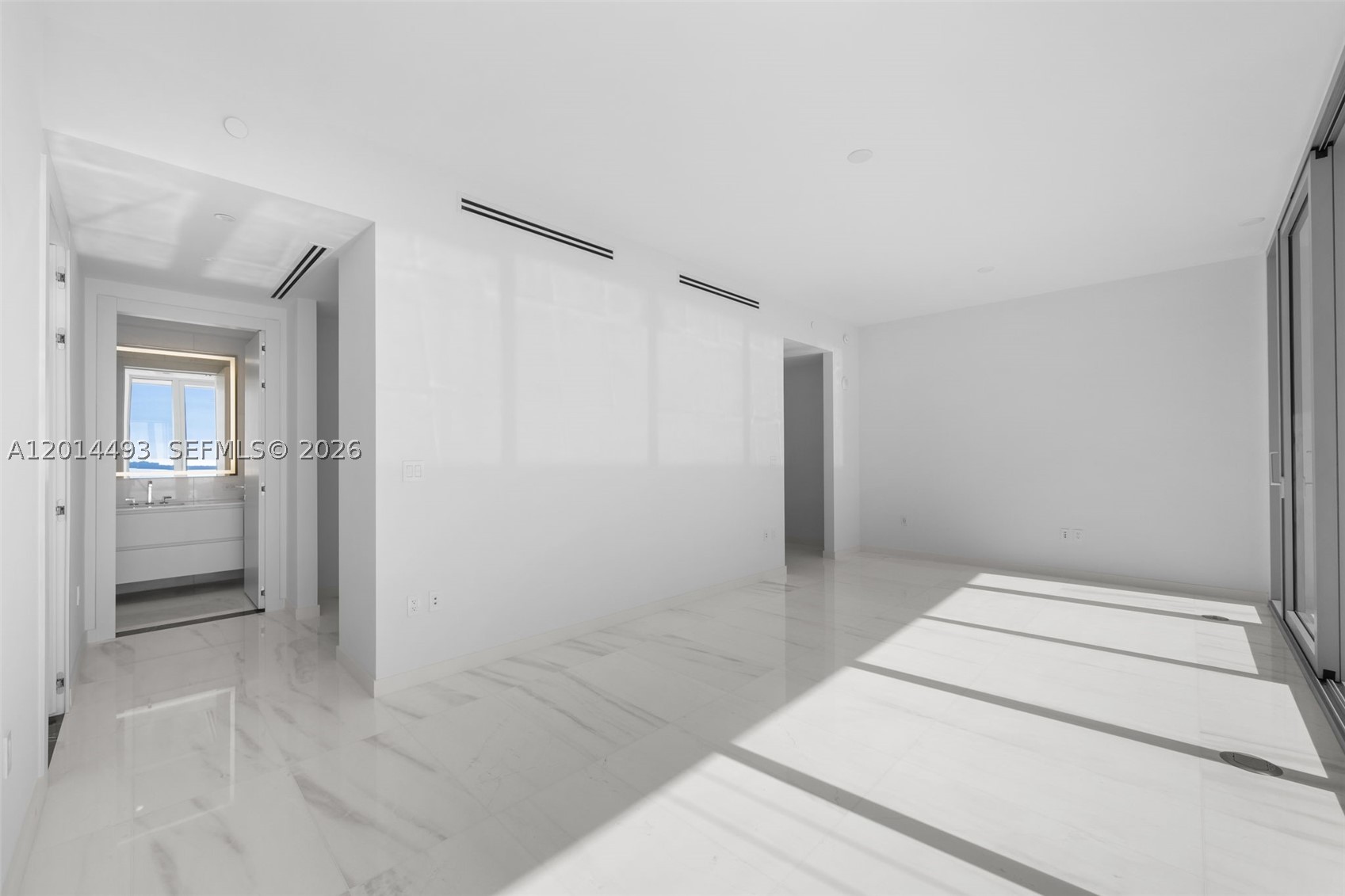 300 Biscayne Blvd Way #3801, Miami FL 33131