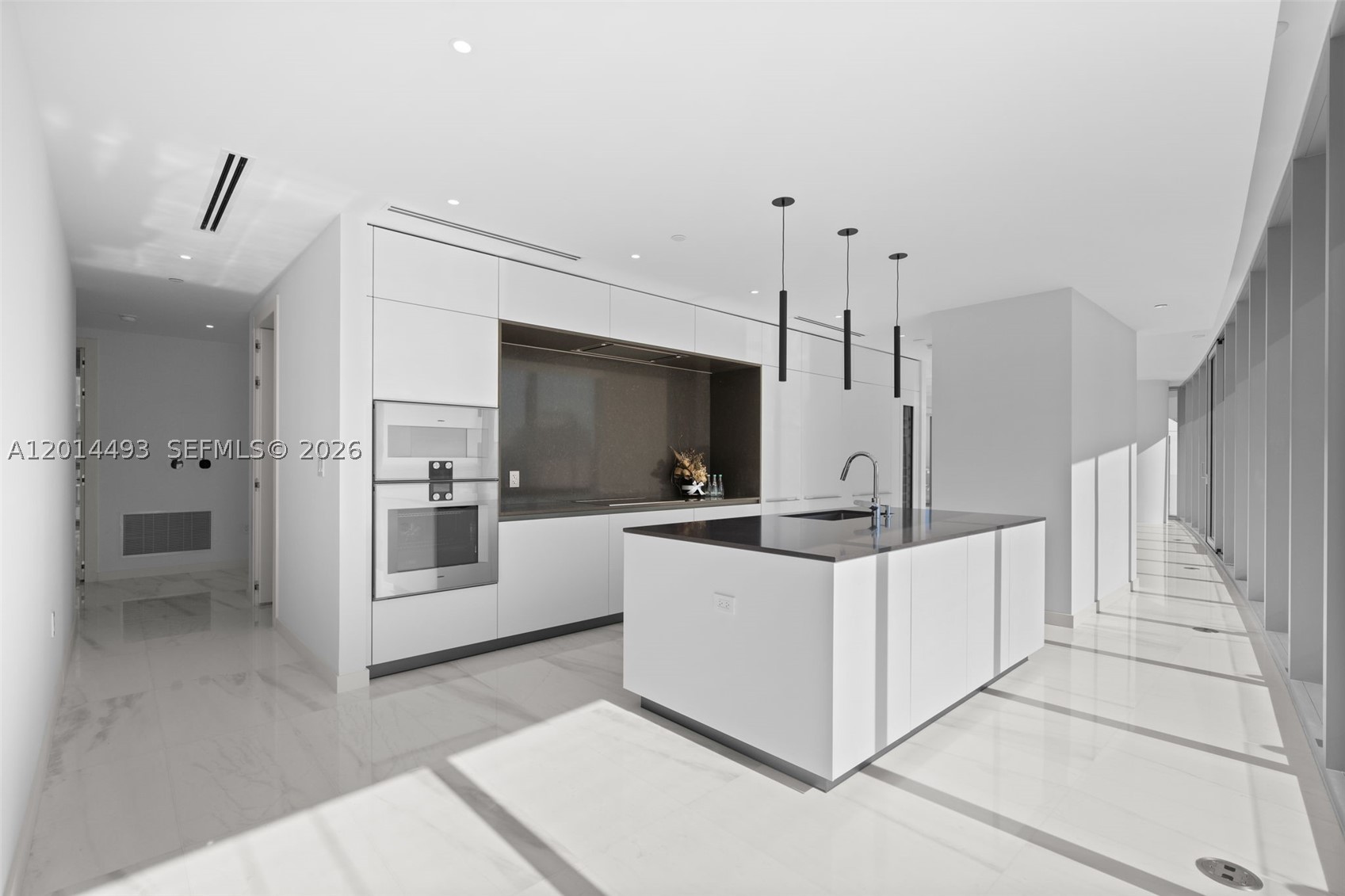 300 Biscayne Blvd Way #3801, Miami FL 33131