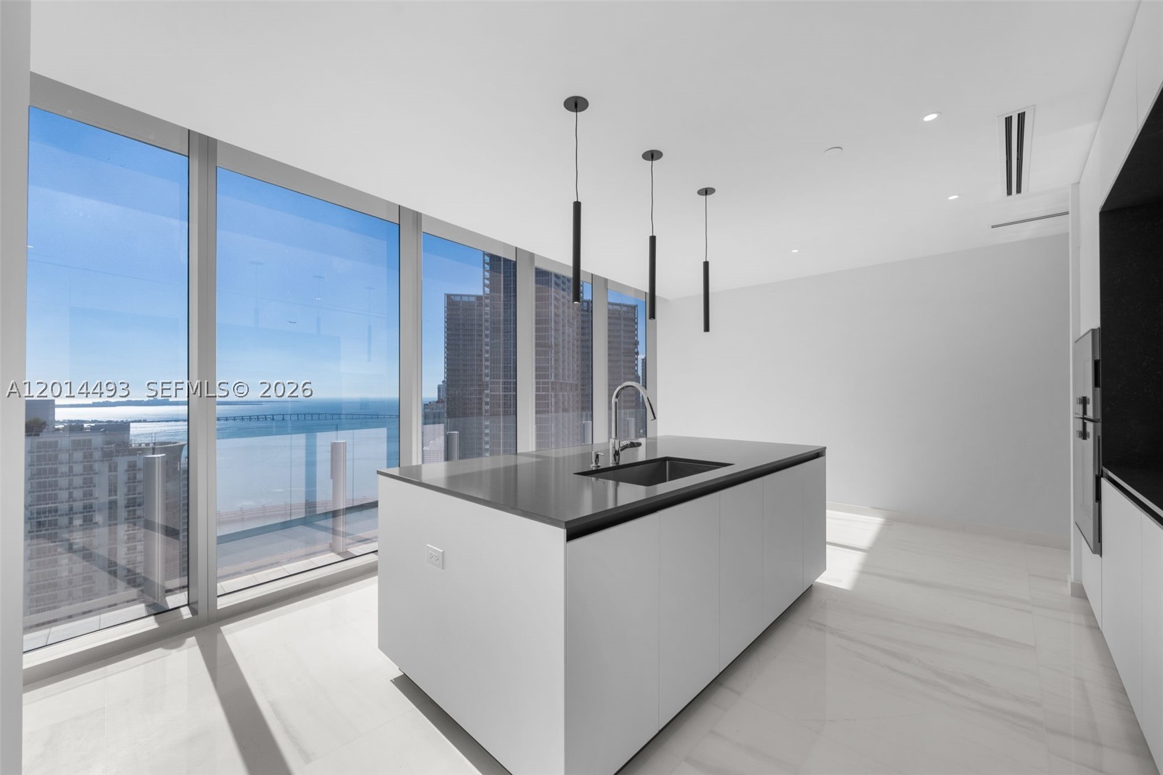300 Biscayne Blvd Way #3801, Miami FL 33131