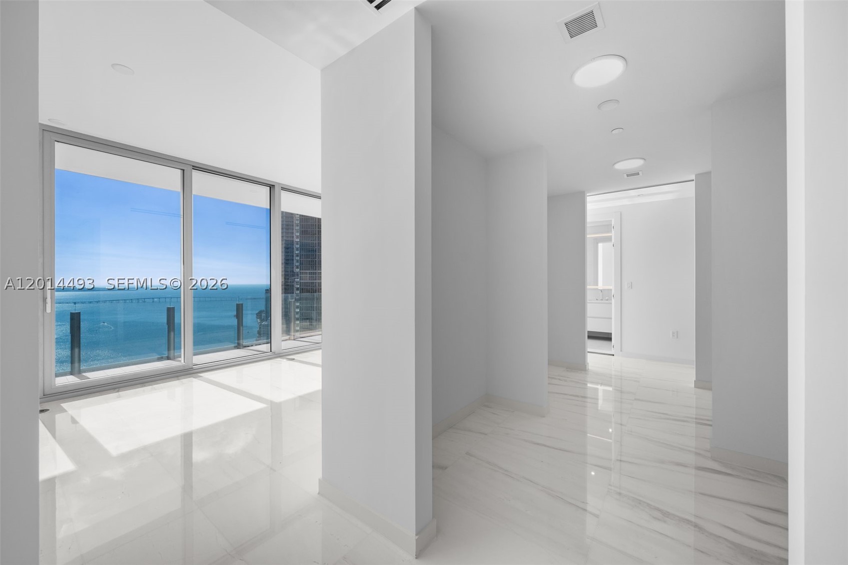 300 Biscayne Blvd Way #3801, Miami FL 33131