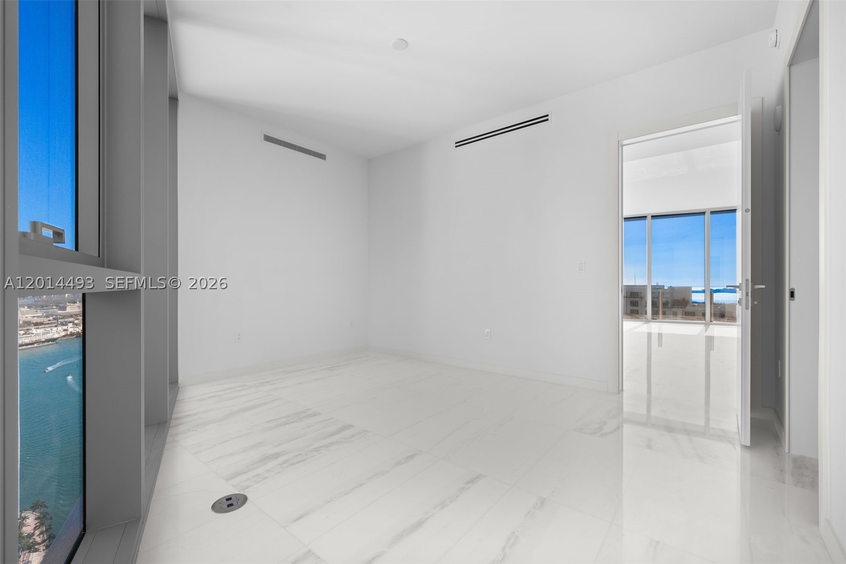 300 Biscayne Blvd Way #3801, Miami FL 33131