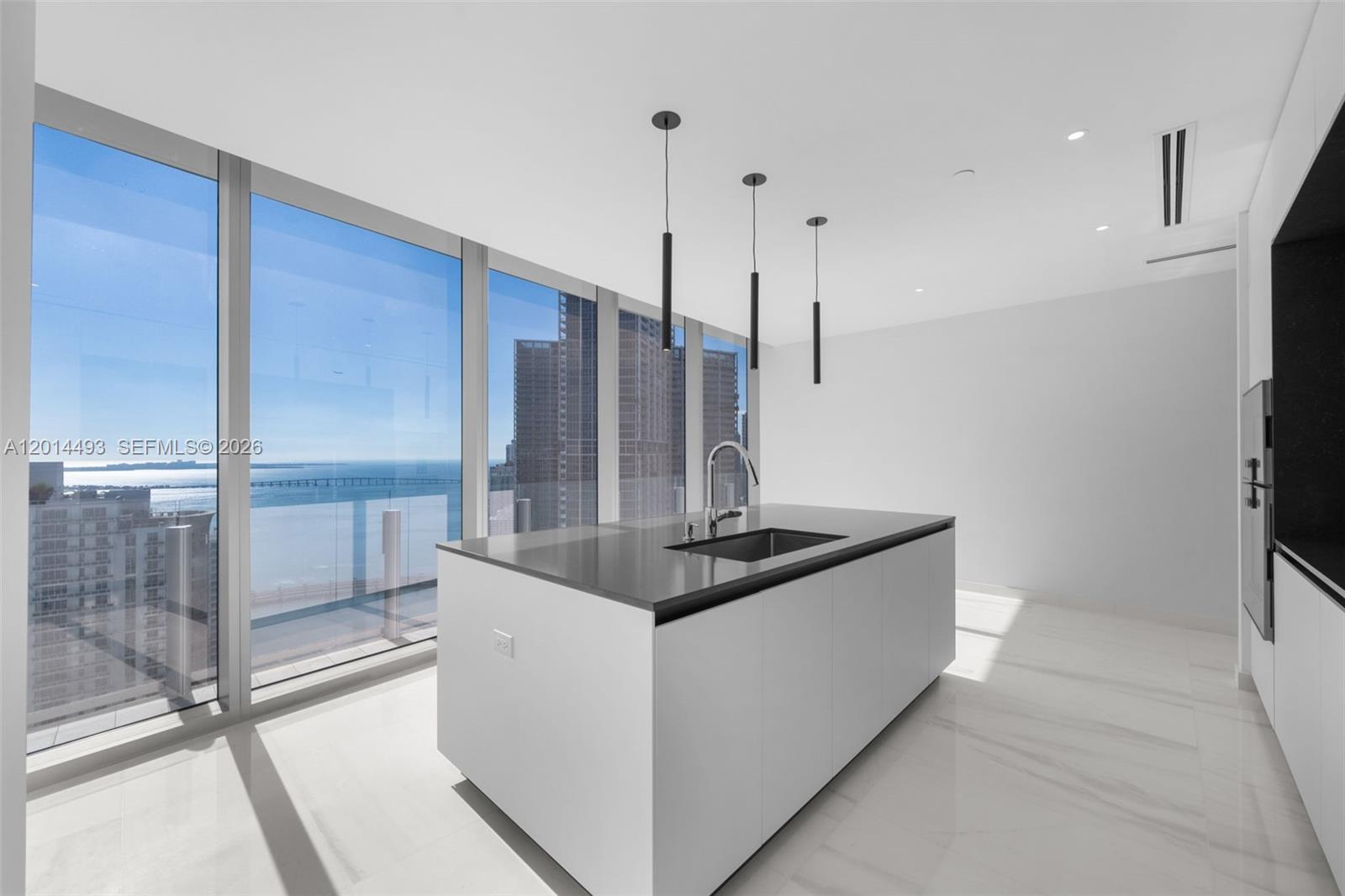 300 Biscayne Blvd Way #3801, Miami FL 33131