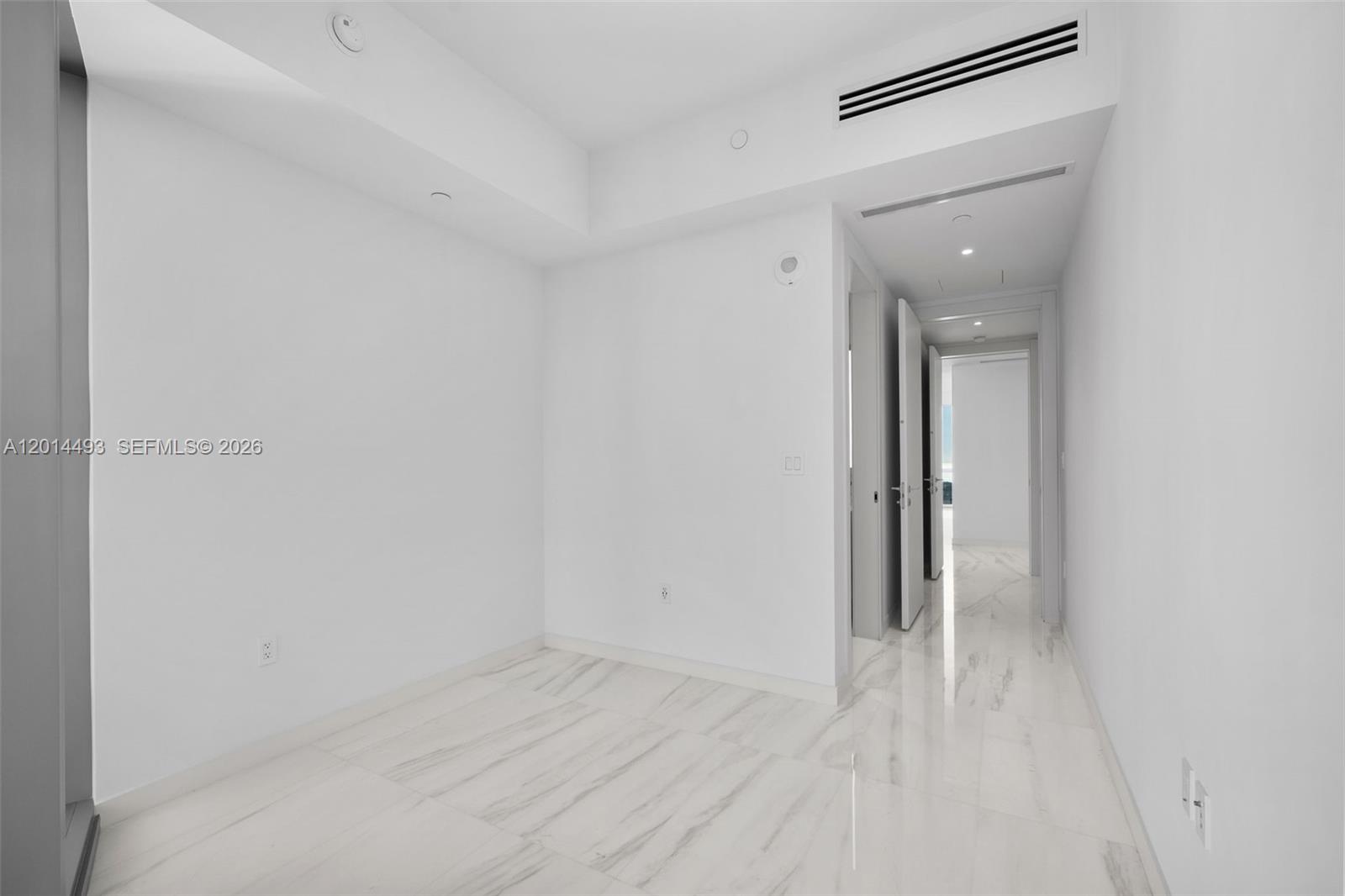 300 Biscayne Blvd Way #3801, Miami FL 33131