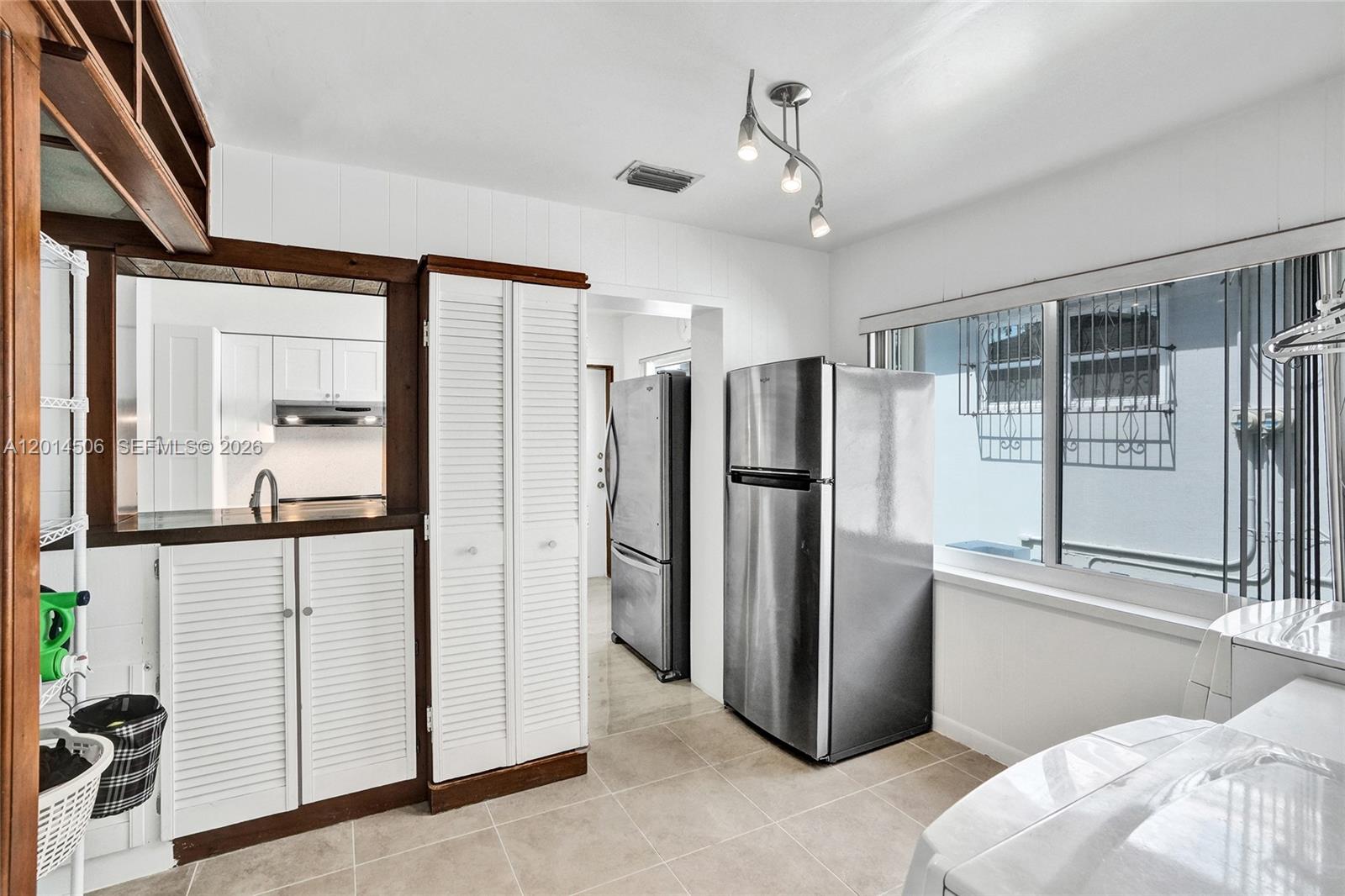 2420 SW 16th St, Miami FL 33145