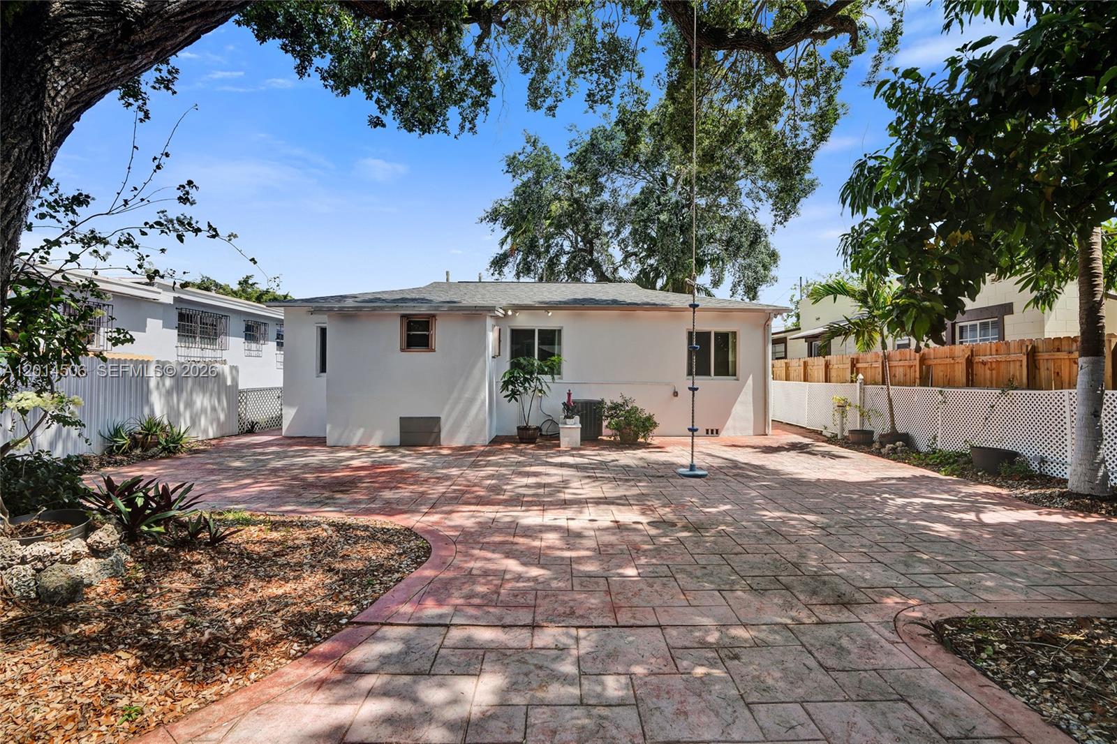 2420 SW 16th St, Miami FL 33145