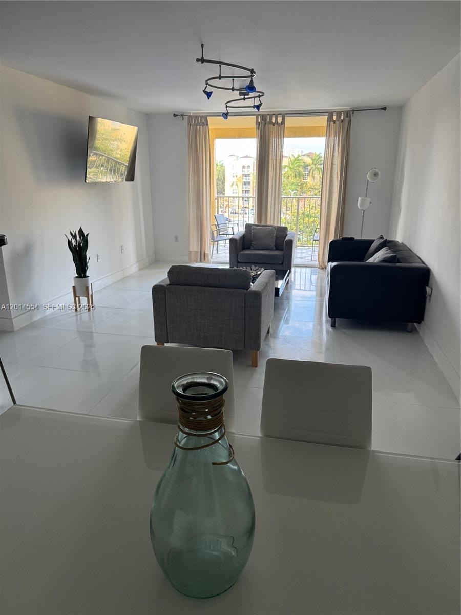 19555 E Country Club Dr #8507, Aventura FL 33180