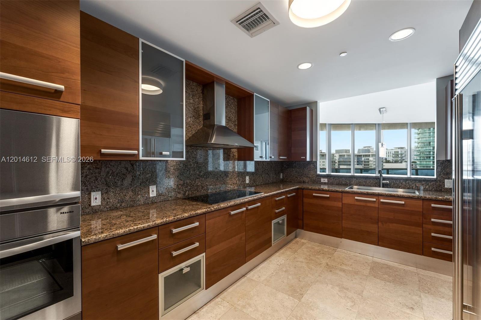 5959 Collins Ave #1001, Miami Beach FL 33140
