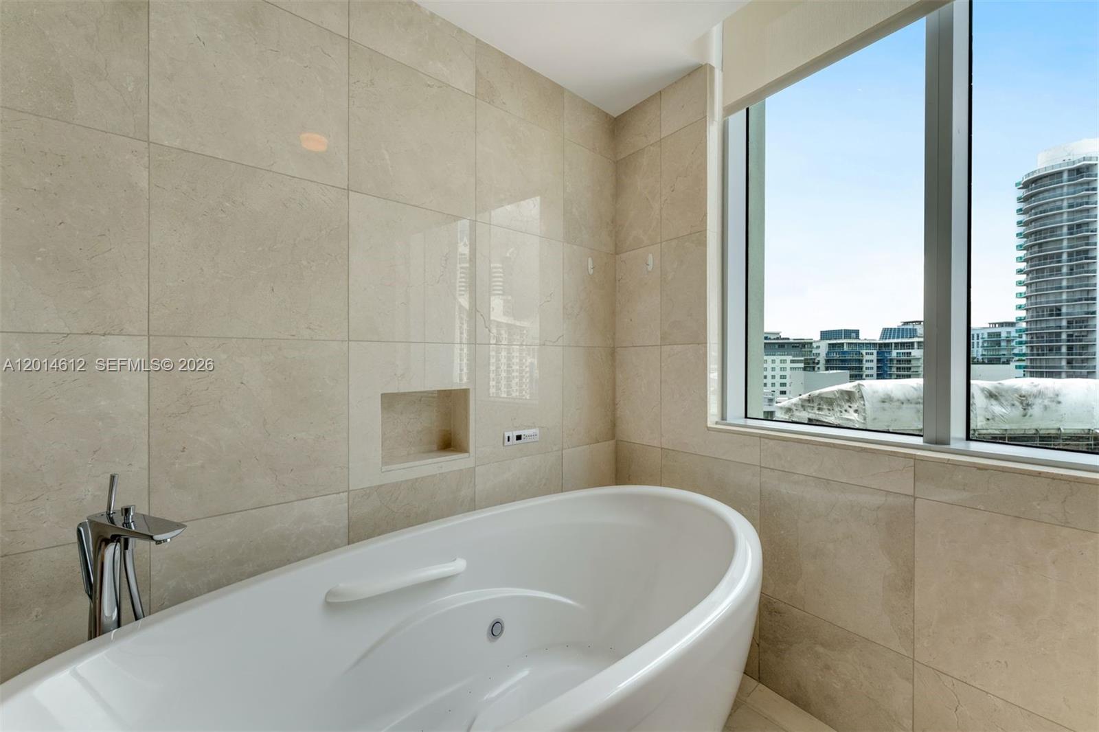 5959 Collins Ave #1001, Miami Beach FL 33140
