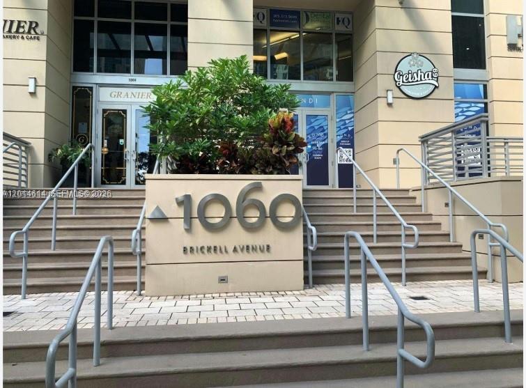 1060 Brickell Ave #2201, Miami FL 33131