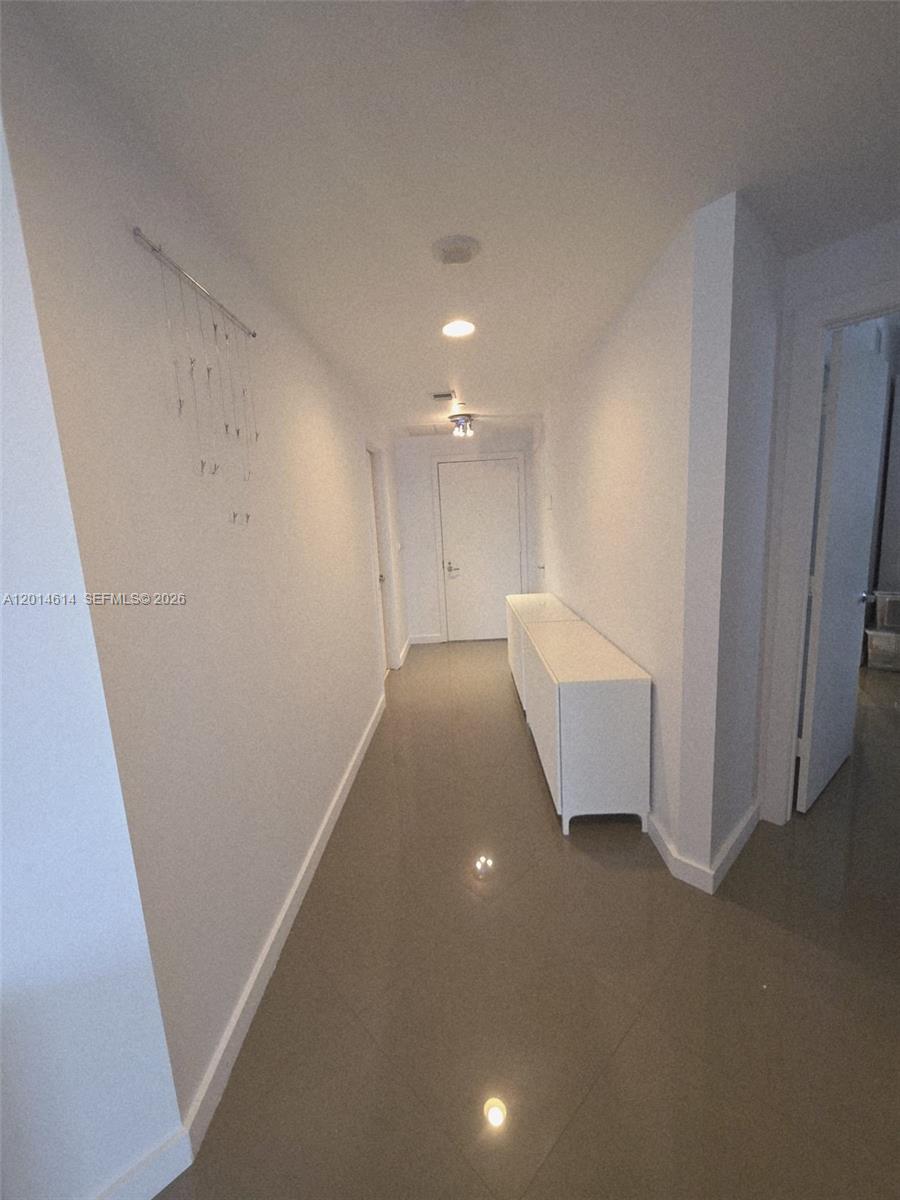 1060 Brickell Ave #2201, Miami FL 33131