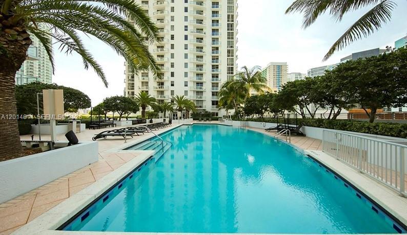1060 Brickell Ave #2201, Miami FL 33131