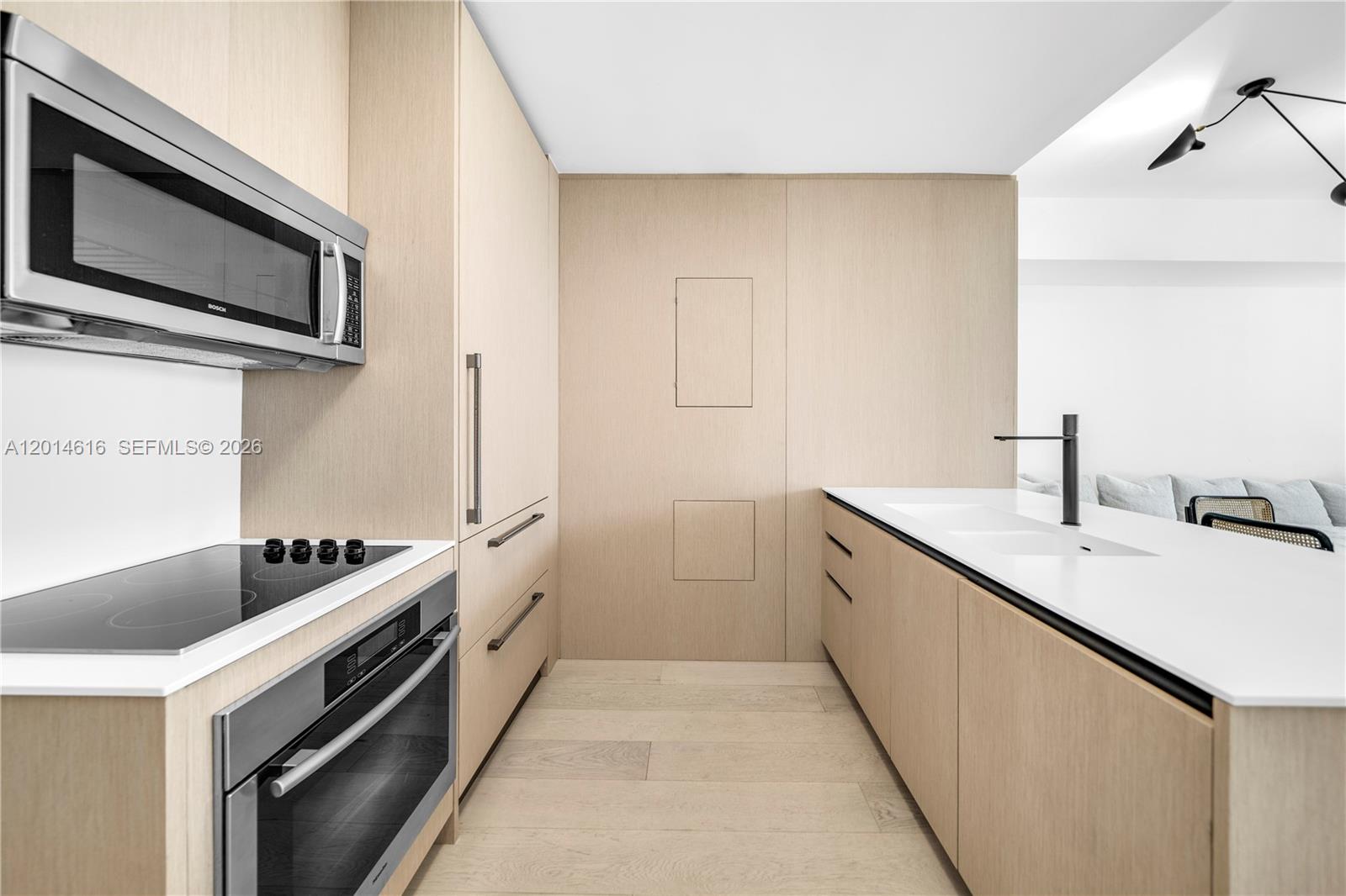 50 S Pointe Dr #607, Miami Beach FL 33139