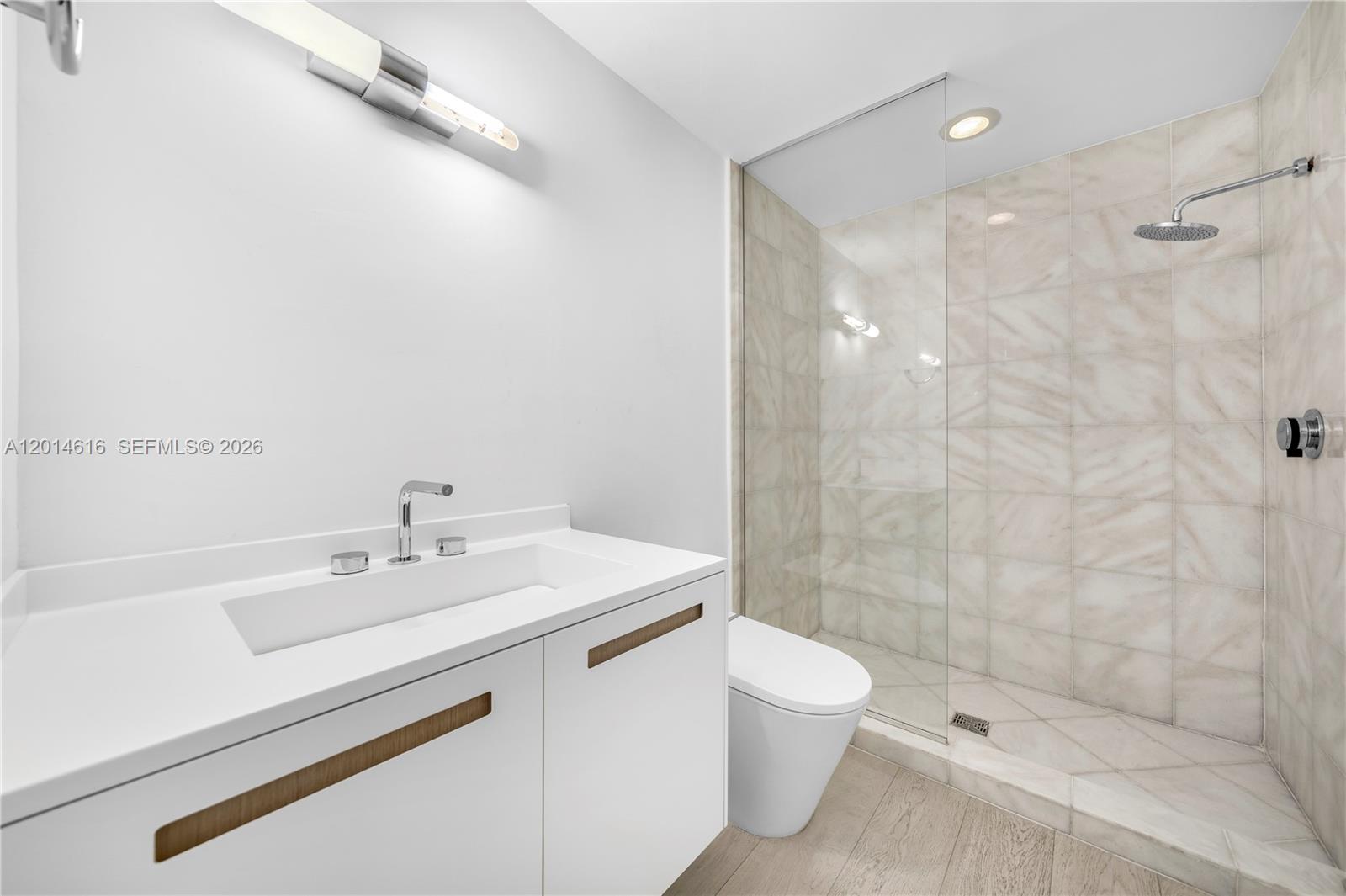 50 S Pointe Dr #607, Miami Beach FL 33139
