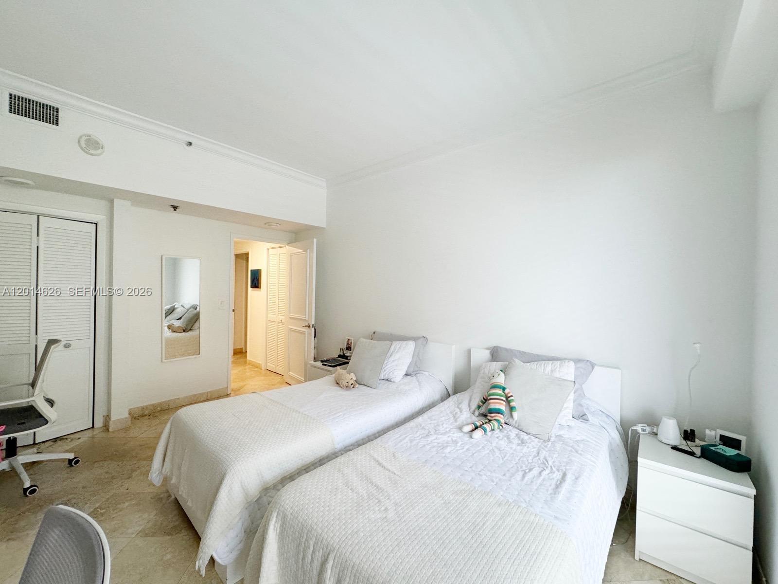 201 Crandon Blvd #424, Key Biscayne FL 33149