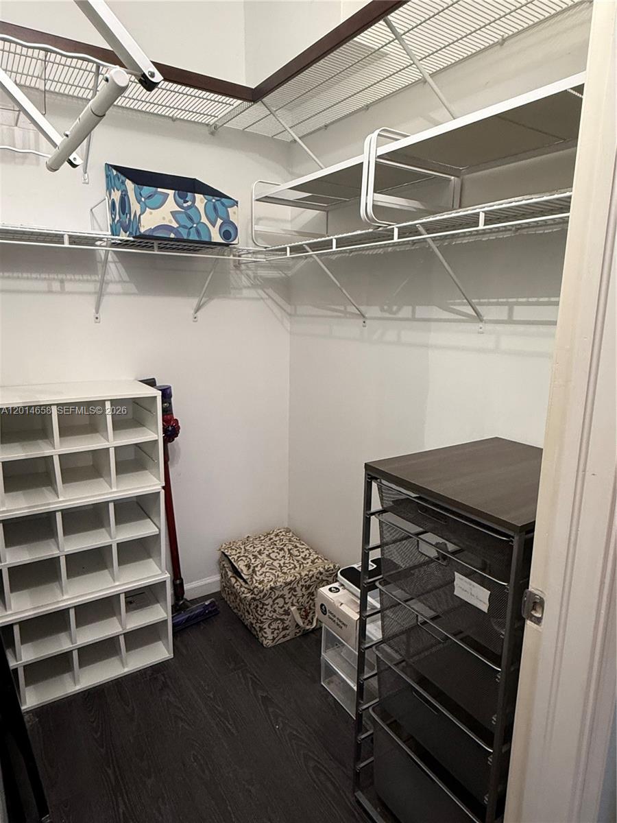 10 Aragon Ave #702, Coral Gables FL 33134