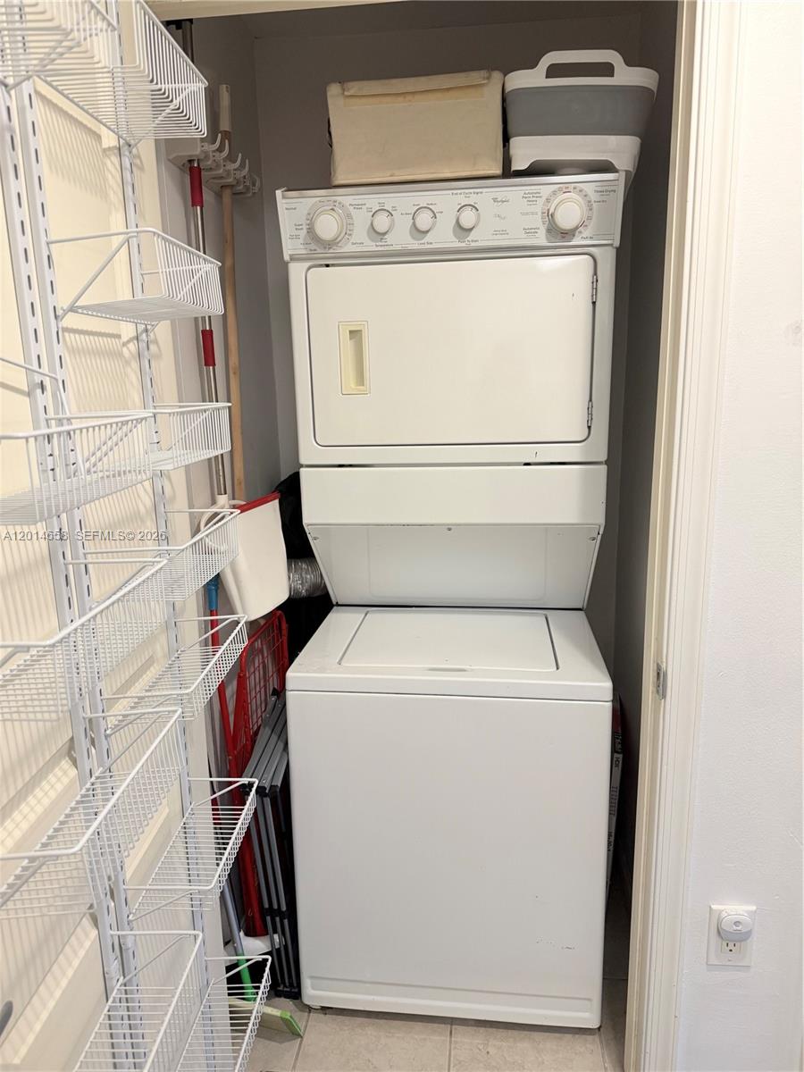 10 Aragon Ave #702, Coral Gables FL 33134