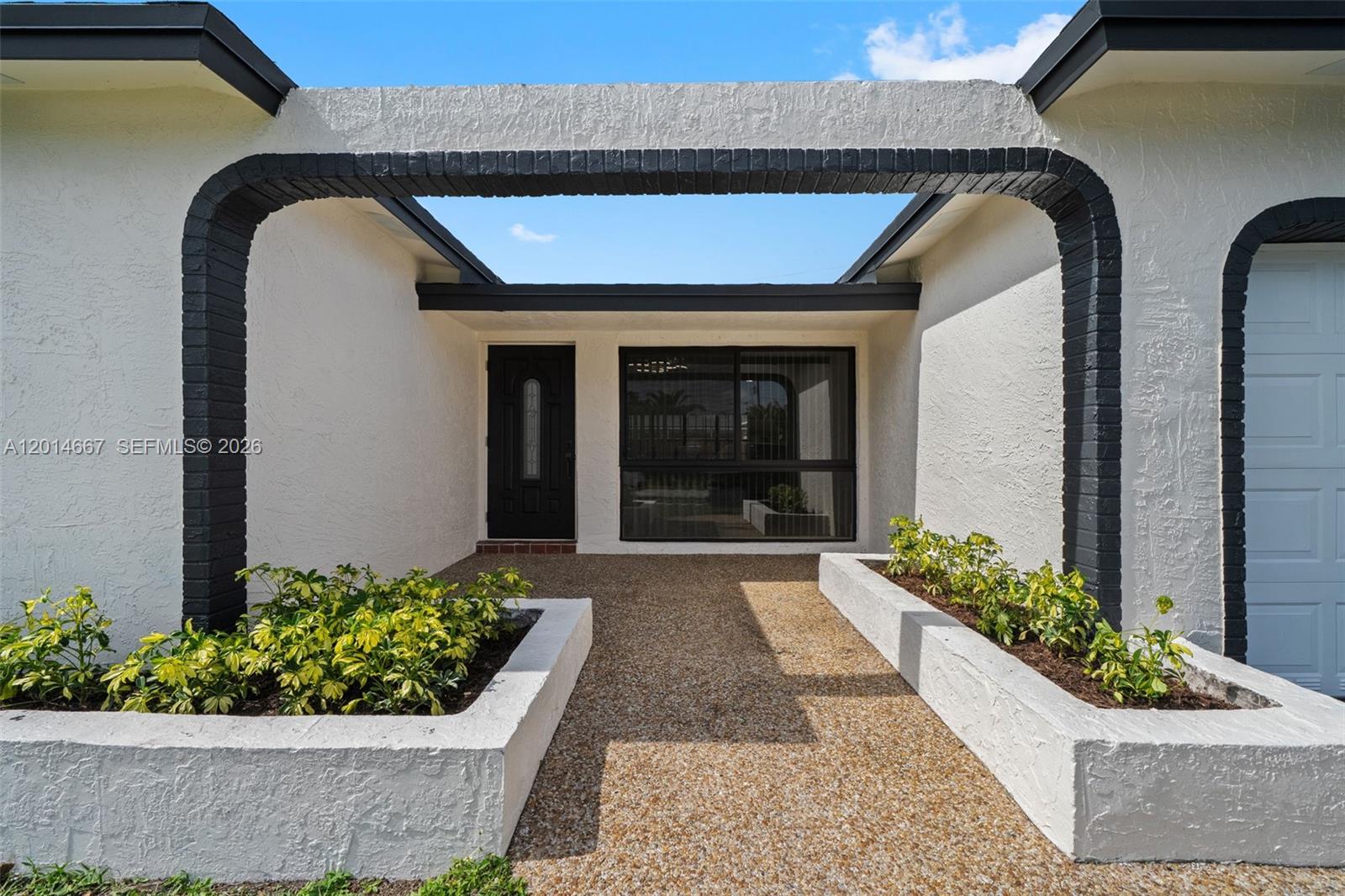 10171 NW 24th St, Sunrise FL 33322