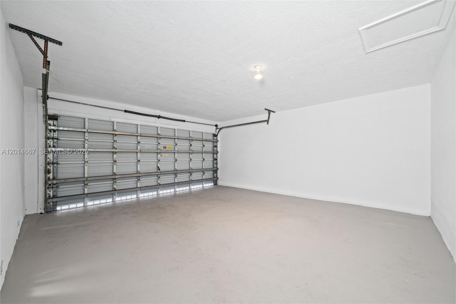 10171 NW 24th St, Sunrise FL 33322