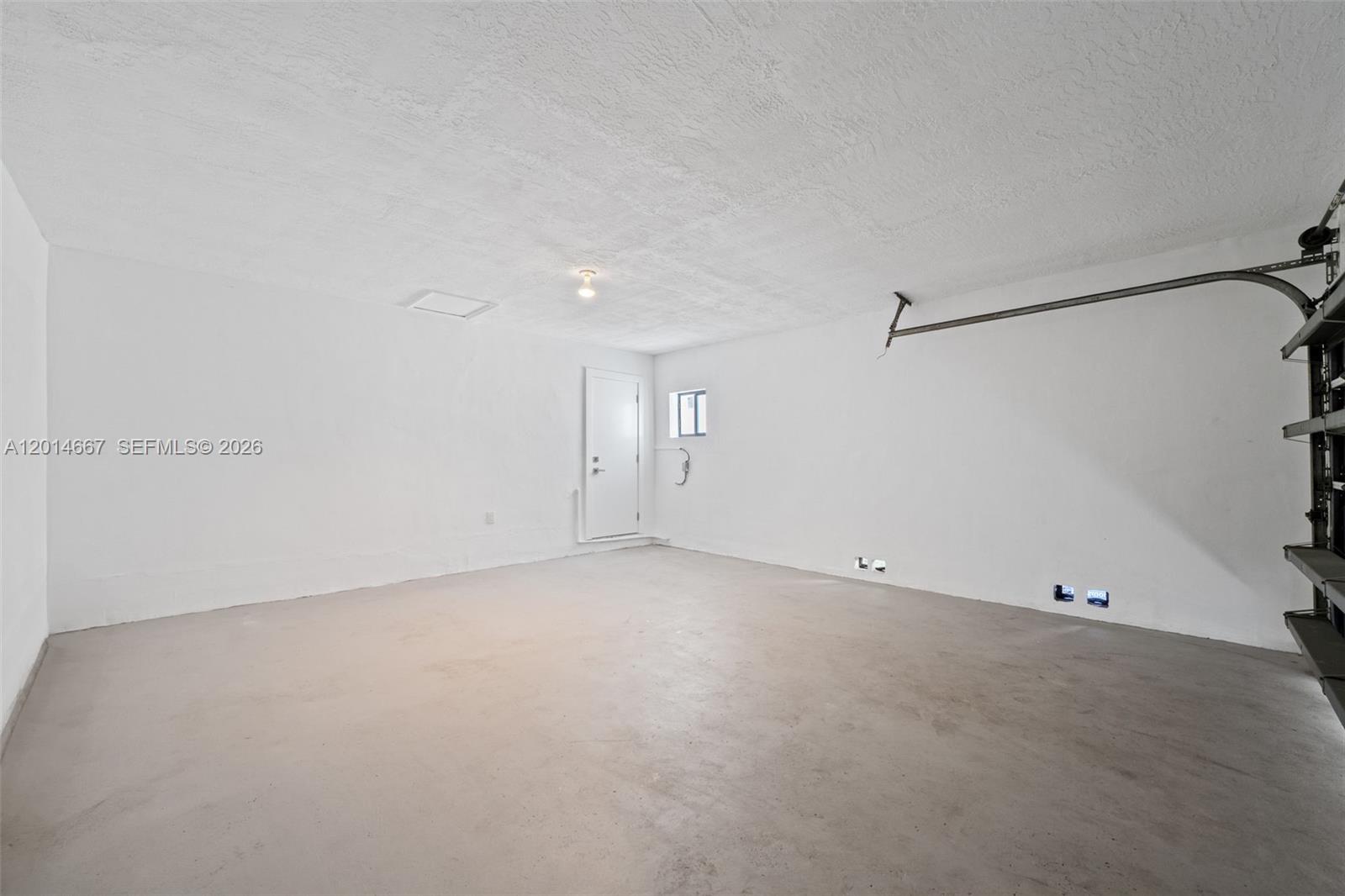10171 NW 24th St, Sunrise FL 33322