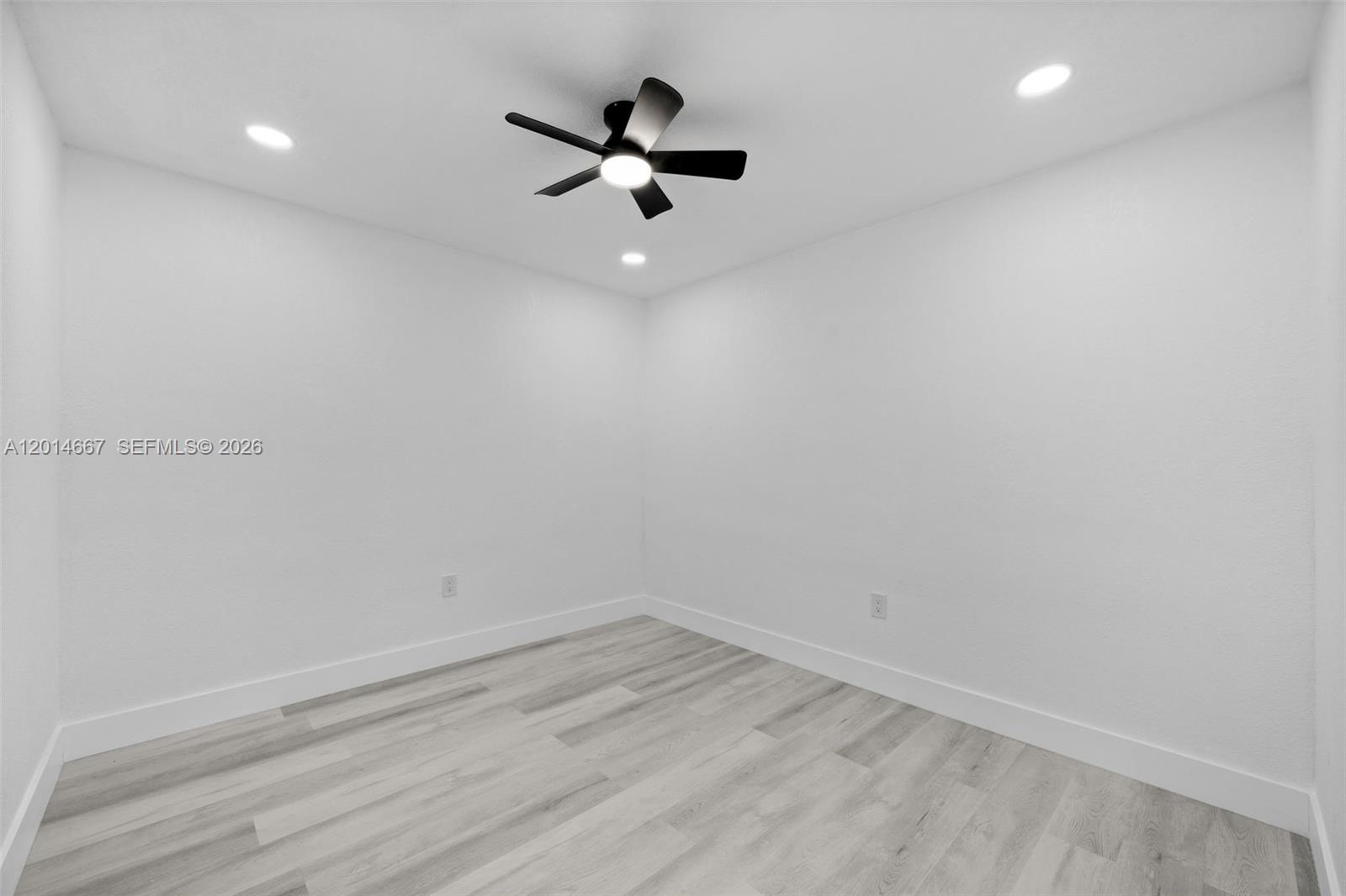 10171 NW 24th St, Sunrise FL 33322