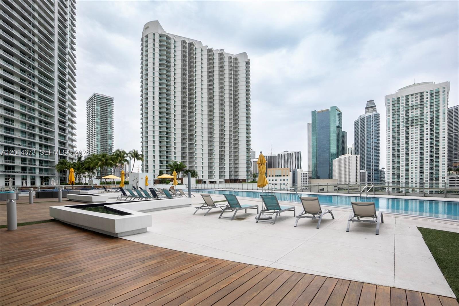 92 SW 3rd St #1812, Miami FL 33130