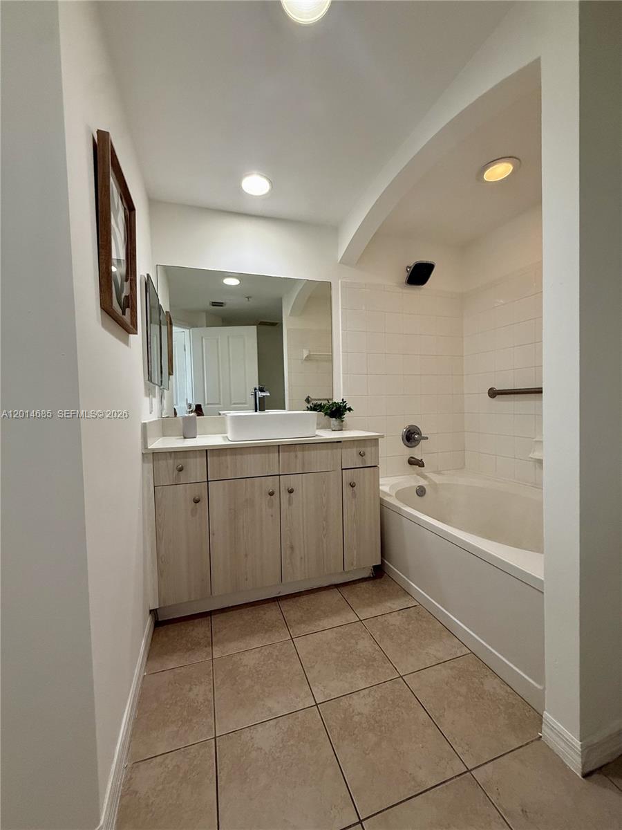 9172 Collins Ave #212, Surfside FL 33154