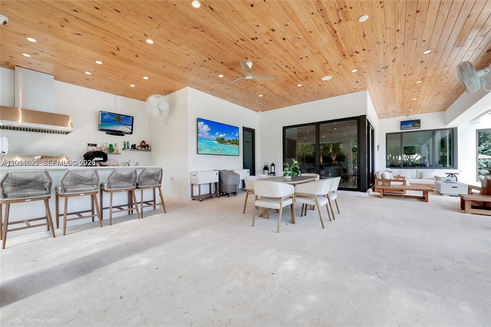 7830 SW 117th St, Pinecrest FL 33156