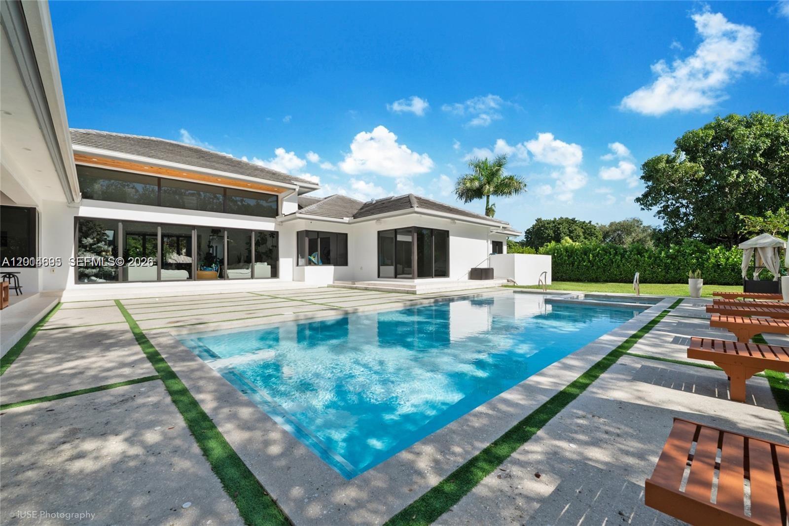 7830 SW 117th St, Pinecrest FL 33156