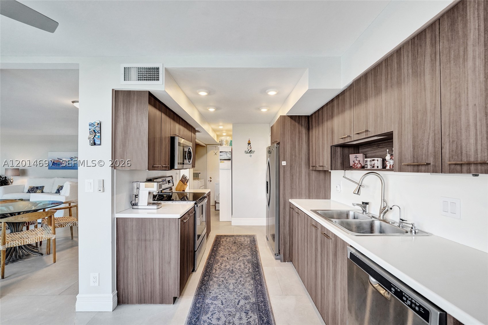 936 Intracoastal Dr #4F, Fort Lauderdale FL 33304