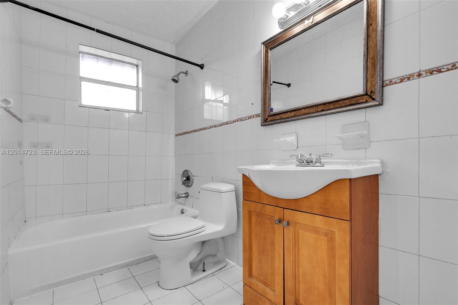 2385 NW 32nd St, Miami FL 33142