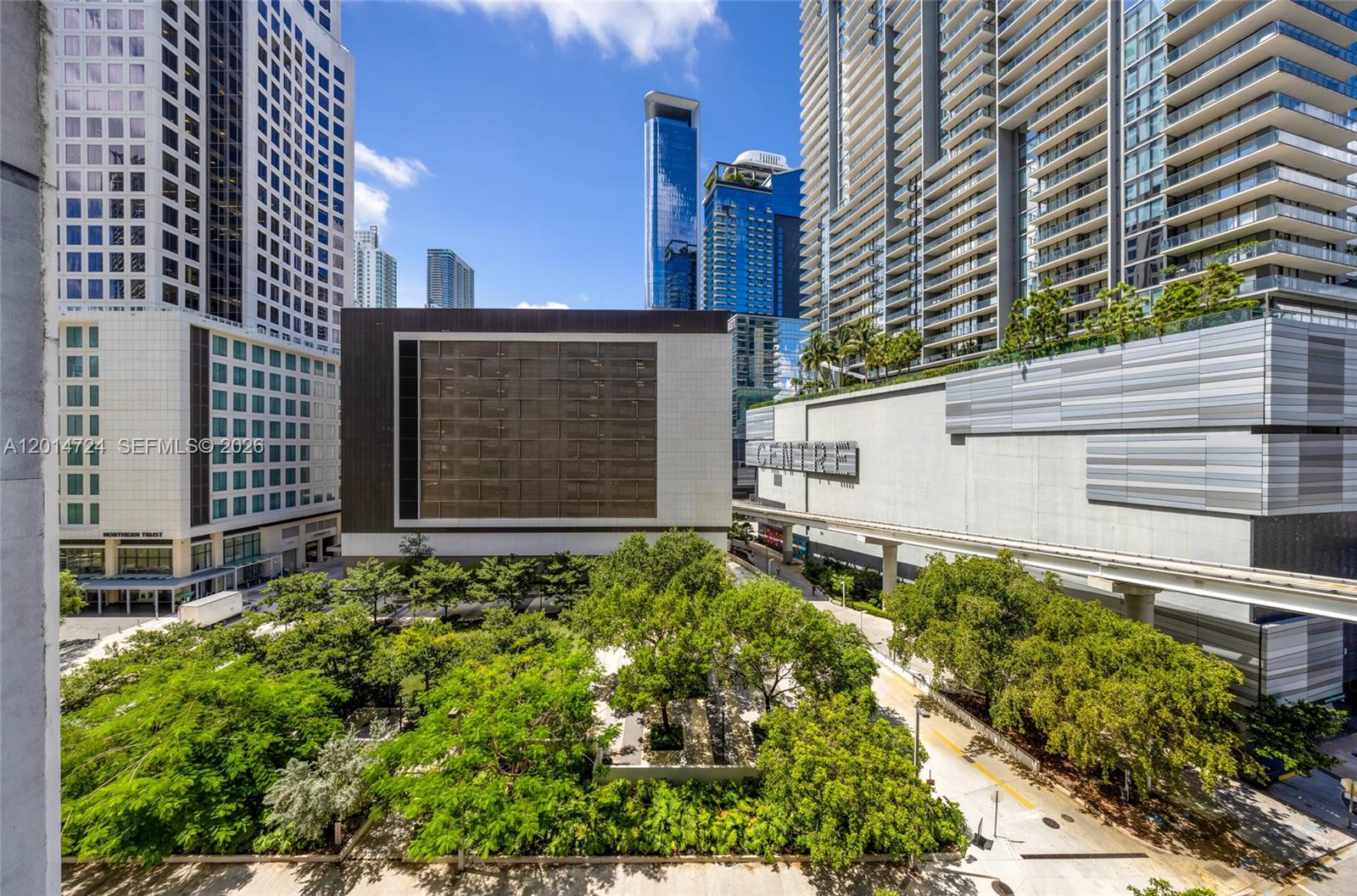 31 SE 6th St #907, Miami FL 33131