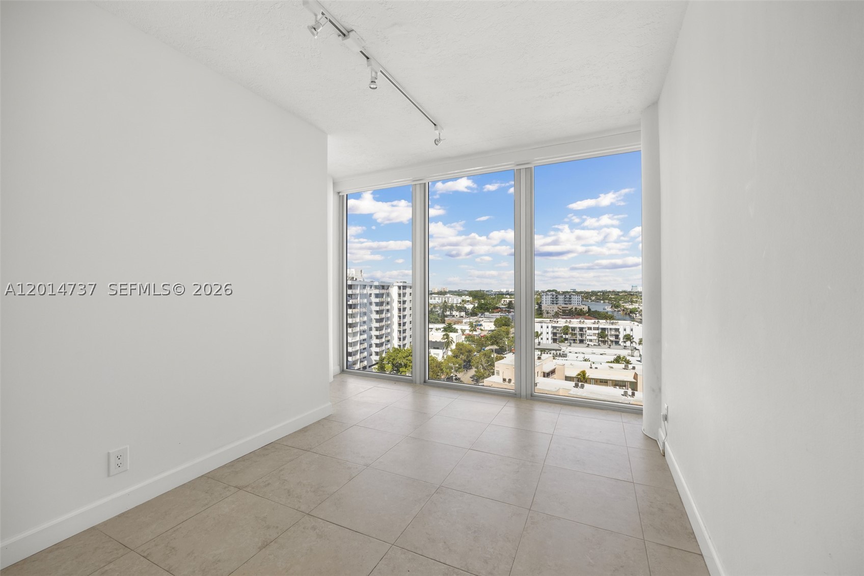 900 Bay Dr #1005 + Dock DS14, Miami Beach FL 33141