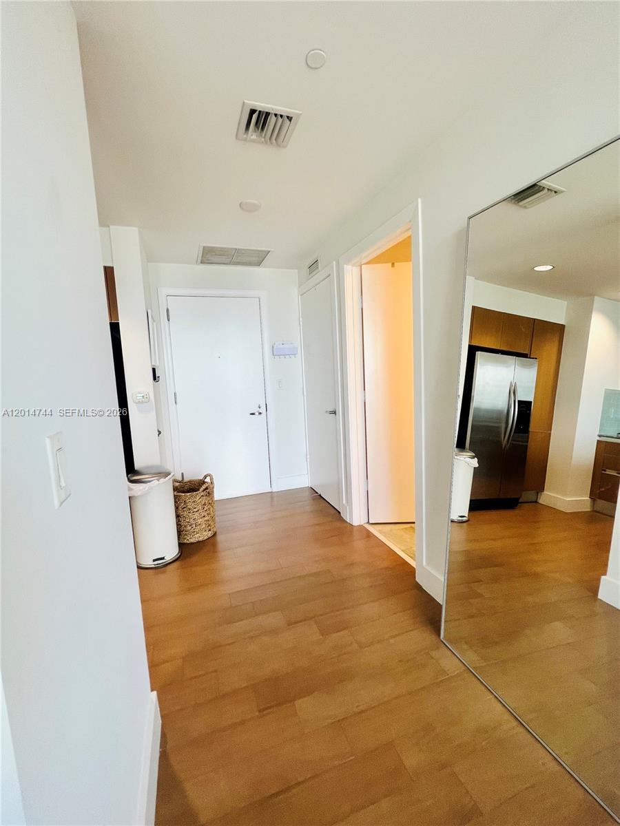 1060 Brickell Ave #3709, Miami FL 33131