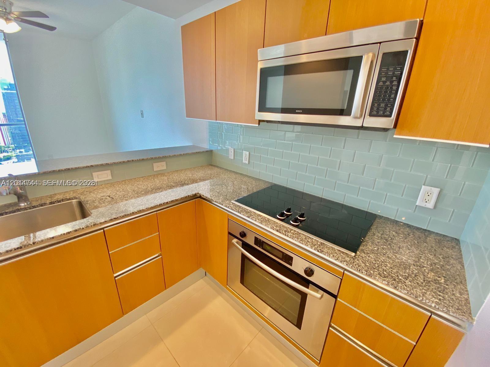 1060 Brickell Ave #3709, Miami FL 33131